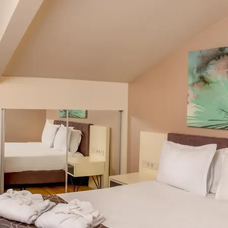 Elm Apartahotel